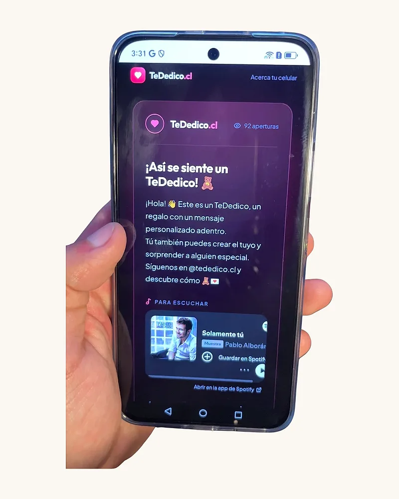 La carta ya abierta en la pantalla del celular.
